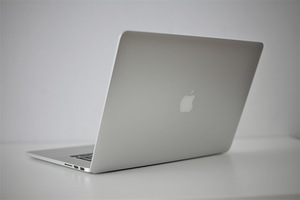 Uueväärne Macbook Pro 15 i7/SSD/RETINA (3 foto / 8)