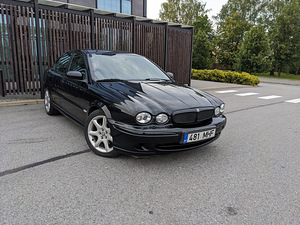 Ökonoomne Jaguar X-Type, väga heas korras (7 foto / 10)