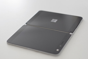 UUS Ainulaadne Microsoft Surface Duo telefon (6 foto / 10)