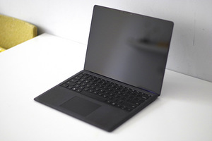 Võimas Surface Laptop 2 i7/16GB RAM/512GB SSD/TOUCH/WIN 11 (3 foto / 7)