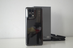 Tippklassi OPPO Find X5 Pro (3 foto / 6)