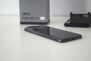 Tippklassi OPPO Find X5 Pro (5 foto / 6)