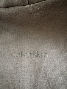 Calvin Klein pusa (3 foto / 4)