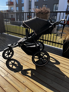 Thule UG2 vanker must-mustal 2021 (1 foto / 10)