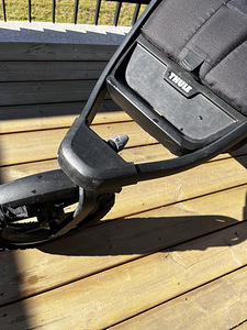 Thule UG2 vanker must-mustal 2021 (7 foto / 10)