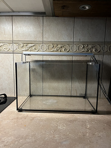 Akvaarium 45l, 50x 30x 30cm + valgustus (8 foto / 8)