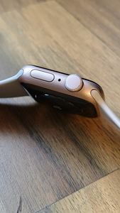 Müüa Apple Watch SE 40mm (roosa kuld, alumiinium) (7 foto / 9)