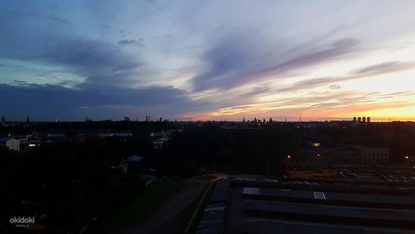 Saulains dzīvoklis 11.stāvā ar skatu uz Rīgas centru (foto #10)