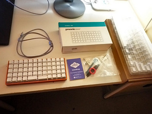 OLKB Drop Preonic QMK CNC Aluminium + Kalih Box Navy + Caps (1 foto / 3)