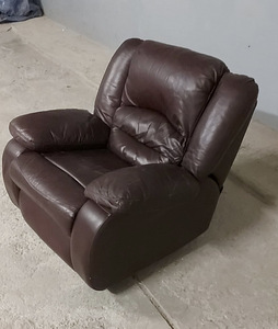 Lahtikäiv tugitool nahast recliner (3 foto / 3)