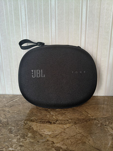 Müün suurepärases seisukorras JBL Tour One M2 kõrvaklapid (2 foto / 7)