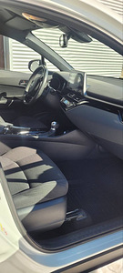 Toyota C-HR STYLE PLUS HYBRID 1,8 72kV (5 foto / 6)
