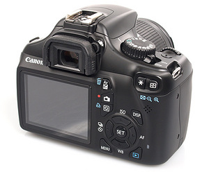 Цифровая зеркальная камера Canon EOS 1100D 12,2 МП