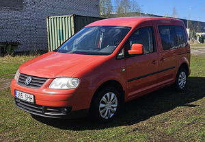 Volkswagen Caddy Life 1.9 TDI (2 foto / 10)