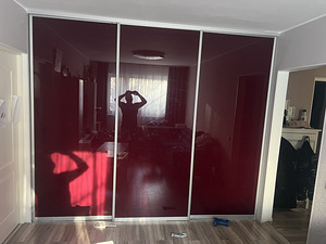 Sisseehitatud lükandustega kapp (1 foto / 4)
