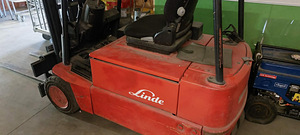 Электропогрузчик Linde (2 фото из 8)