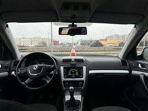 Skoda Octavia 2010 1.6 TDI Manuaal (5 foto / 7)