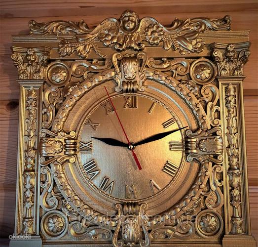 Часы настенные деревянные из дуба 380x380x40мм (цвет золото) (фото #2)