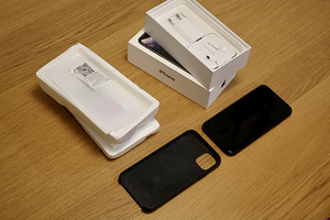 iPhone XR 64 GB + kõrvaklapid + ümbris + kaitseklaas (5 foto / 6)