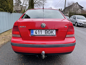 Volkswagen Bora 1.6 77KW (4 foto / 12)
