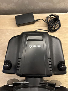 Рулевое колесо Logitech G920 + коробка передач (4 фото из 4)