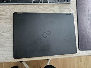 Fujitsu LifeBook U747 Core i5-7200U 8GB DDR4 256 SSD (2 foto / 4)