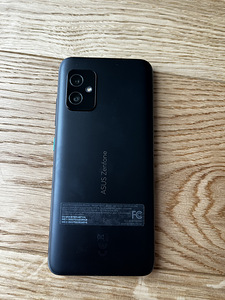 Asus Zenfone 8, 128GB, ekraan 5,9" (4 foto / 6)