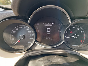 Fiat 500X (11 фото из 15)
