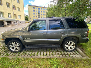 Chevrolet Tahoe 5.3 2001 (2 foto / 10)