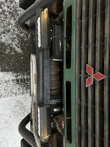 Mitsubishi Pajero (9 foto / 10)