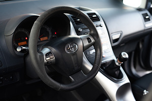 Toyota Auris 2012 1.6 manuaal (9 foto / 15)