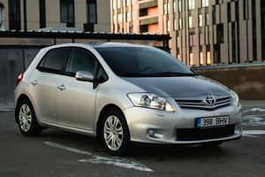 Toyota Auris 2012 1.6 manuaal (2 foto / 15)