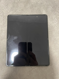Samsung Z Fold 3 (3 foto / 5)
