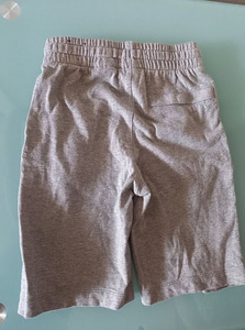 Müüa poiste nike püksid 122-128cm (2 foto / 2)