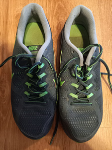 Müüa poiste nike tossud suurus 38.5 (3 foto / 4)