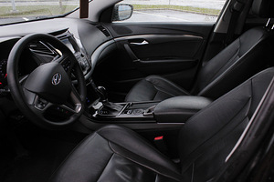 Hyundai I40 WAGON Limited edition 1.7CRDi 2015a. (8 foto / 9)