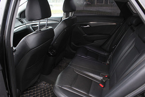 Hyundai I40 WAGON Limited edition 1.7CRDi 2015a. (9 foto / 9)