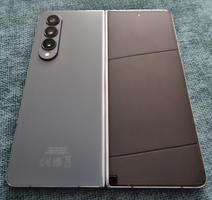 Samsung Galaxy Fold 4 512Gb (2 foto / 4)