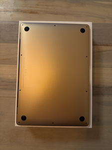 MacBook Air 13" M1 256GB 8GB (5 foto / 8)