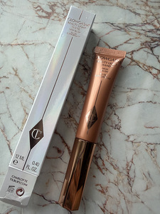 Charlotte Tillbury (1 foto / 1)