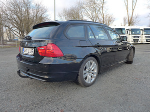 BMW 318D (3 foto / 8)