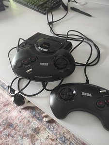 Sony playstation classic and sega mega drive mini (2 foto / 3)