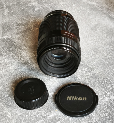 Nikkor AF 70-210 f 4-5,6 D