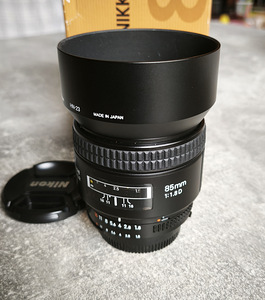 AF Nikkor 85mm f/1.8D (1 foto / 3)