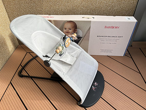 Babybjörn Bouncer lamamistool ja mängukaar (2 foto / 4)