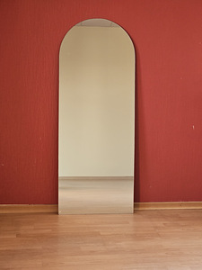 Peegel (2 foto / 4)