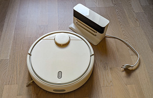 Xiaomi Mi Robot Vacuum Cleaner (SDJQR02RR) (1 foto / 2)