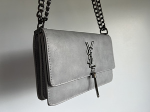 Yves Saint Laurent naiste kott (2 foto / 3)