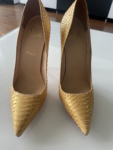 Christian Louboutin (3 foto / 3)