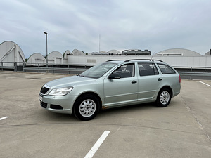 Skoda Octavia 1.6 75kw (2 foto / 10)